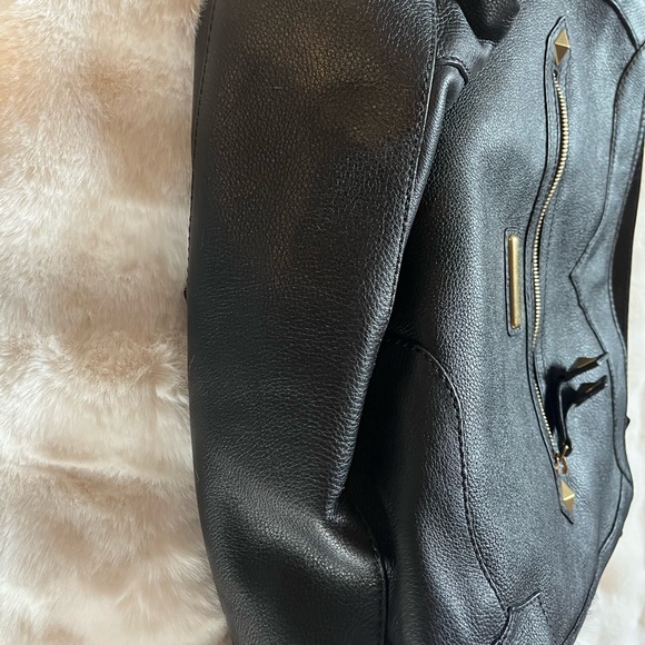 Isabella Fiore Black Leather Bag with Heart and Wings Design - Picture 6 of 6